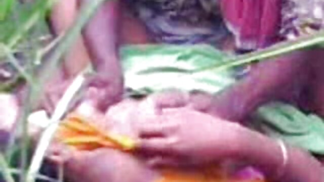 Depraved श्यामला कास्टिंग पर खुद की कोशिश करता सेक्सी मूवी चलने वाली है