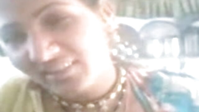 Lustful वो साले राज सेक्सी मूवी कुईन्ने ख़ुशी ख़ुशी बन्दे को खुश करते हैं