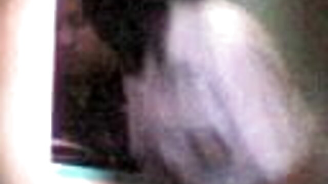 सेक्सी ब्लोंड ने एक सेक्सी मूवी वीडियो फुल हार्ड वर्कर को गीले छेद के साथ चुका दिया
