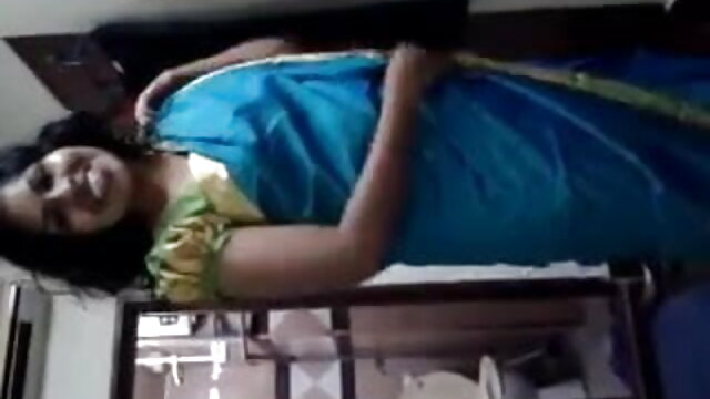 गुदा विकसित और गधे हिंदी मूवी का सेक्सी वीडियो में एक डिक आमंत्रित किया