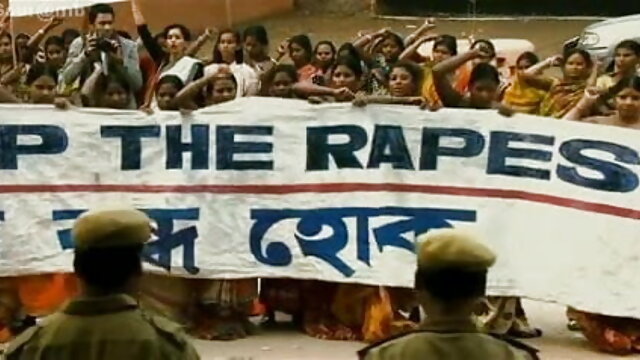 एशियाई वेश्या सफेद लिंग के साथ बीएफ मूवी सेक्सी में काम करती है