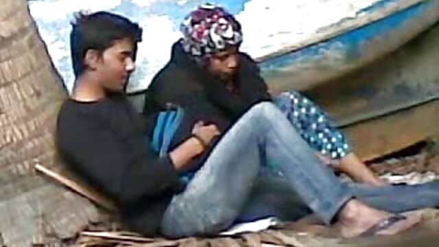 उमस भरी इंग्लिश फुल सेक्सी फिल्म खूबसूरती