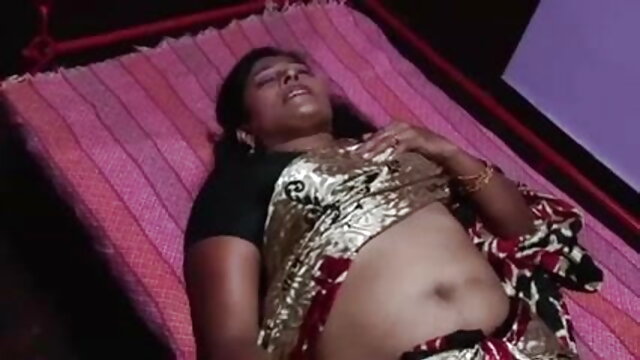 एक शक्तिशाली डिक ने एक वेश्या के गुदा को बड़ा हिंदी में सेक्सी मूवी वीडियो किया